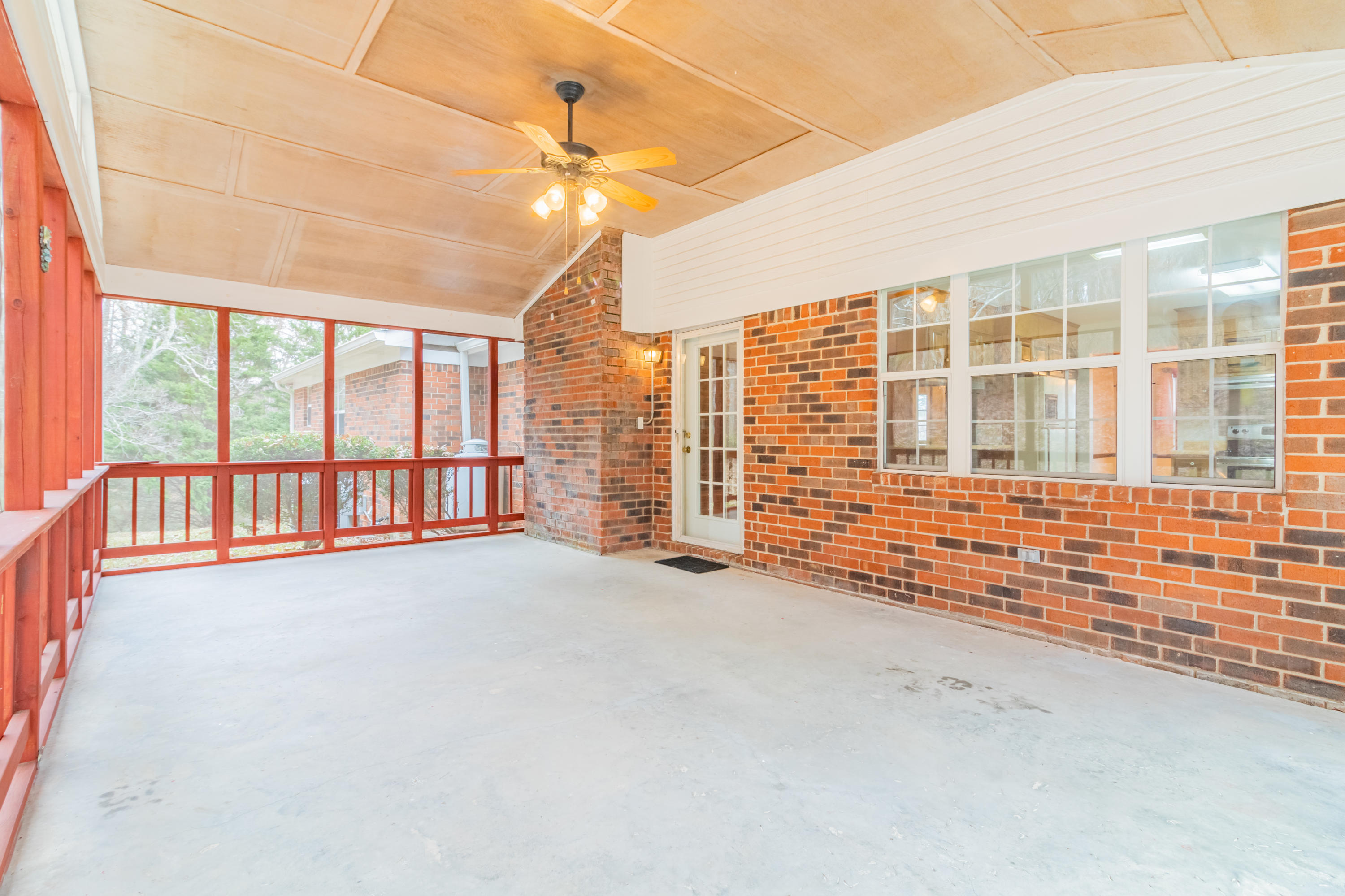 6085 Browntown Road Chattanooga, TN 37415 - Photo 36 of 44 6085-Browntown-High-Res-Photos-35