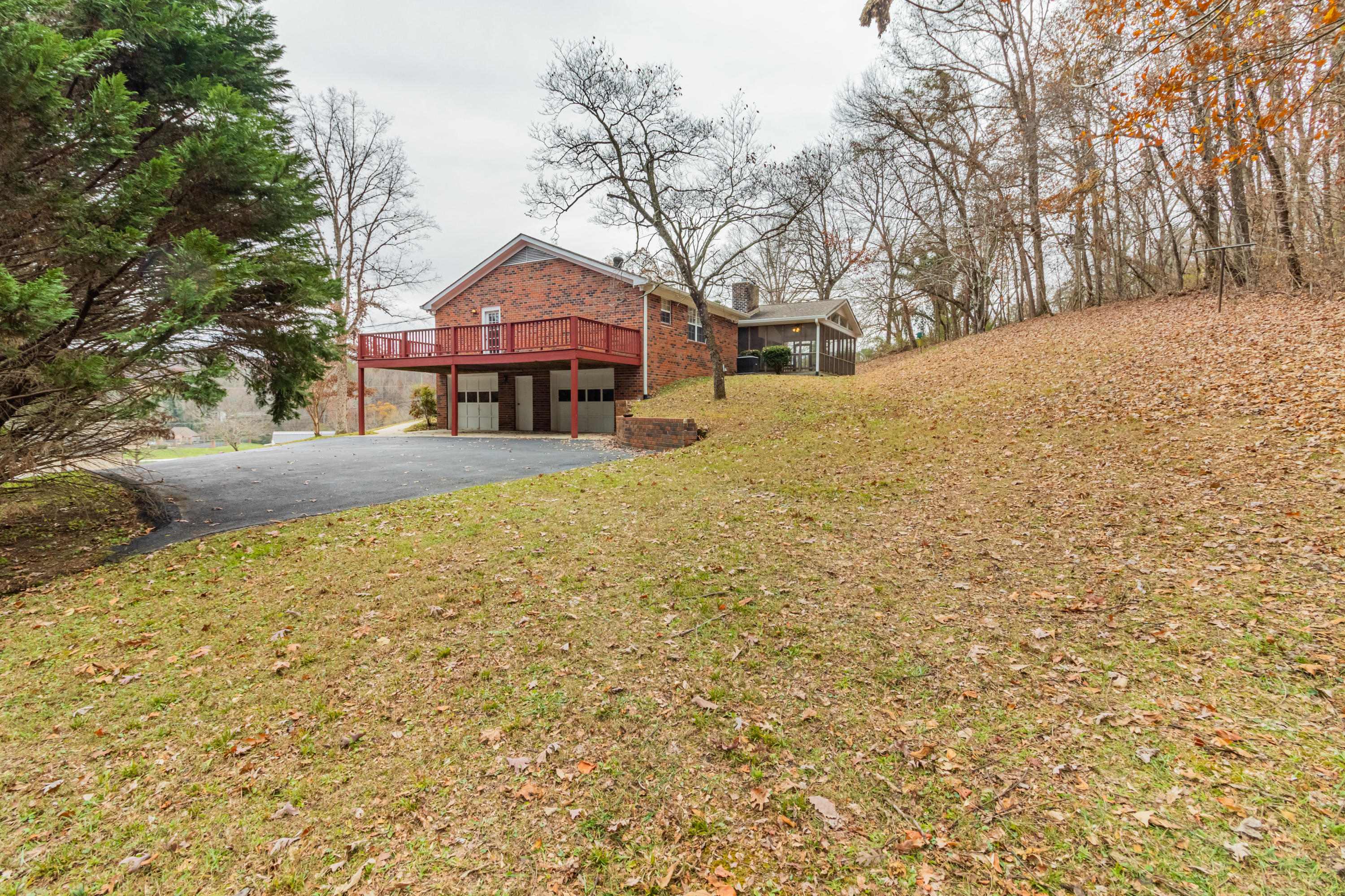 6085 Browntown Road Chattanooga, TN 37415 - Photo 6 of 44 6085-Browntown-High-Res-Photos-37