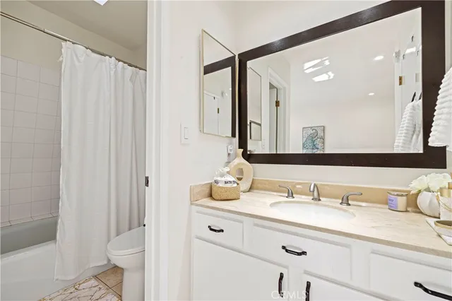 $999,900 | 7862 West Manchester Avenue, Playa del Rey, CA 90293