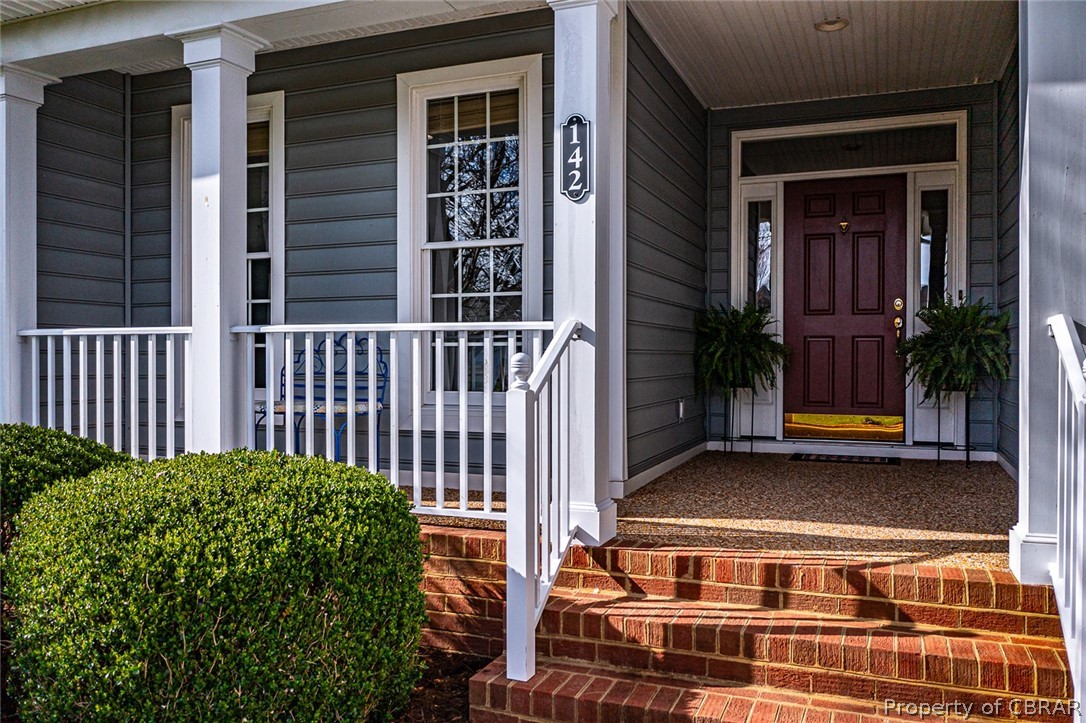 142 Old Field Road Irvington, VA 22480 - Photo 6 of 40 Welcoming front porch