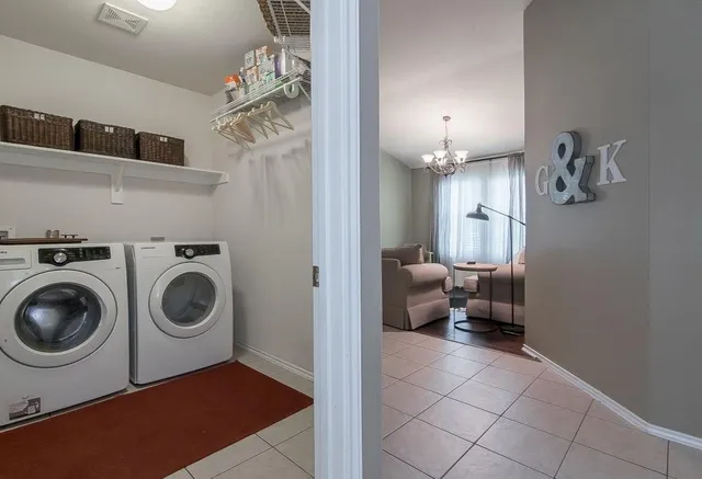 a view of living room washer and dryer