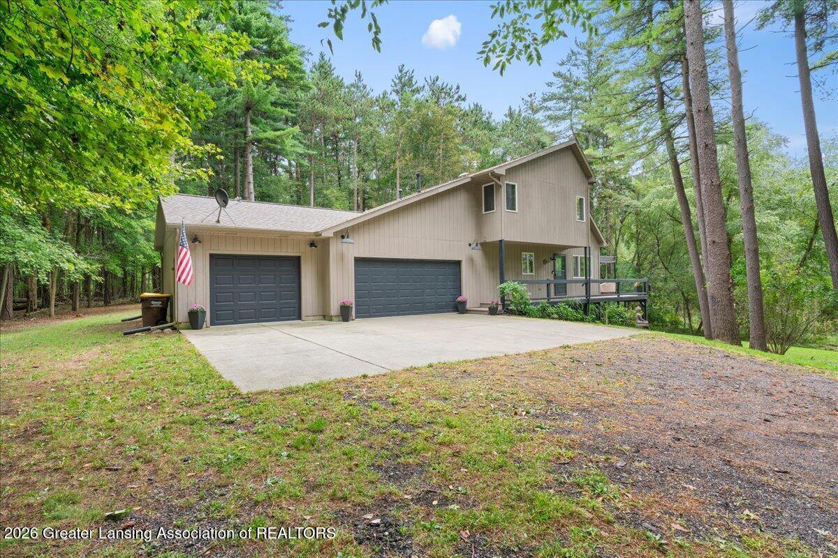 8471 Clark Road Laingsburg, MI 48848 - Photo 3 of 65 11-Media Jett -21