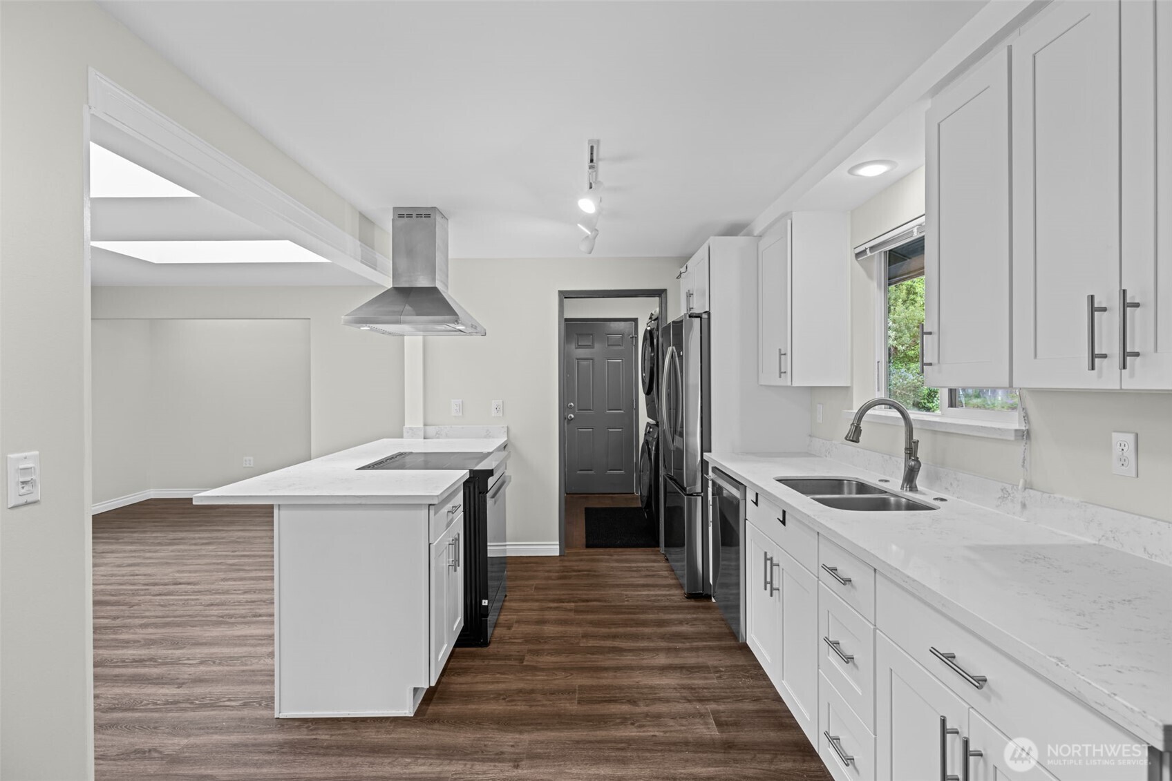 2157 North 122nd Street Seattle, WA 98133 - Photo 15 of 31