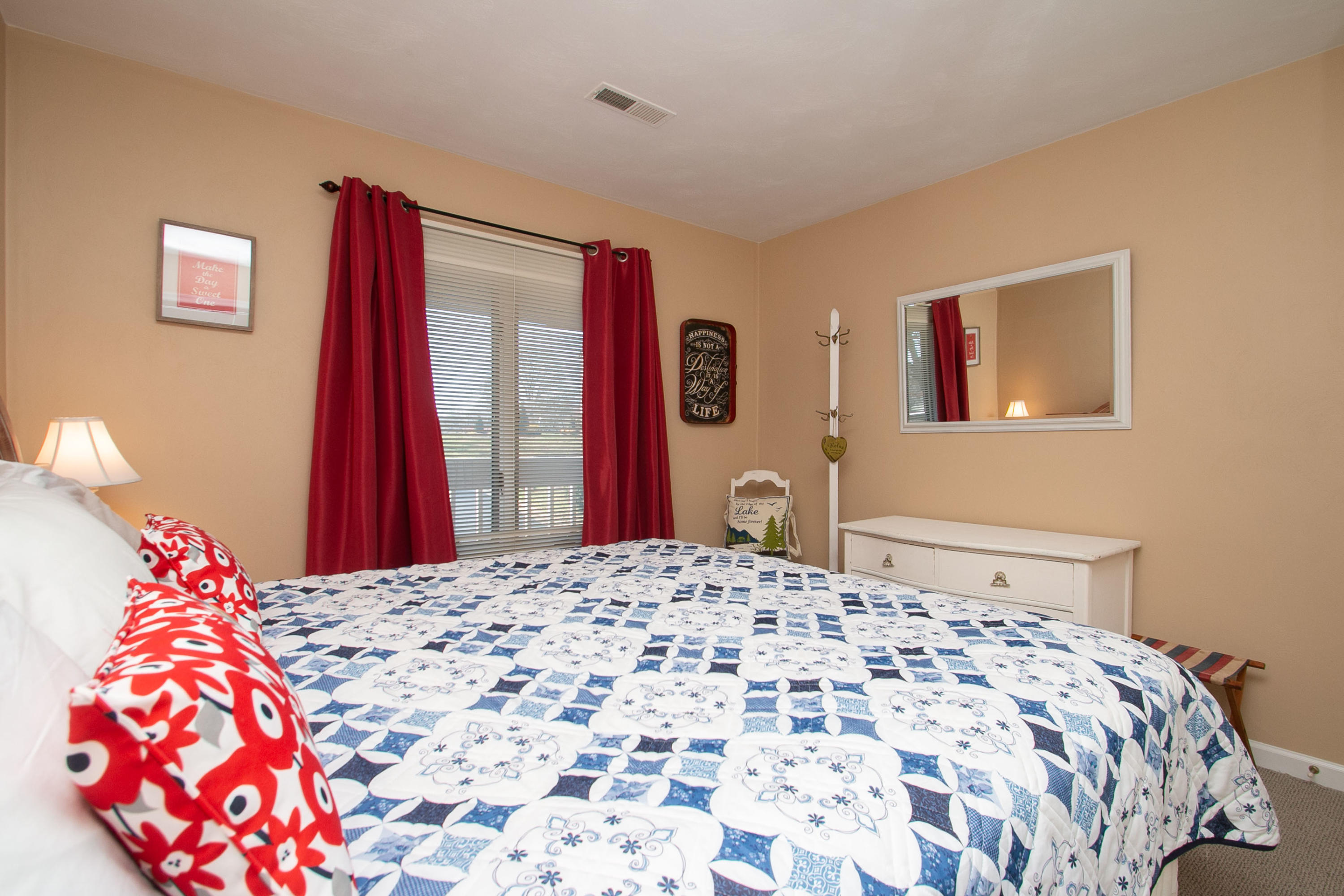 850 Gangplank Road, Unit 314 Moneta, VA 24121 - Photo 19 of 32 img_5437