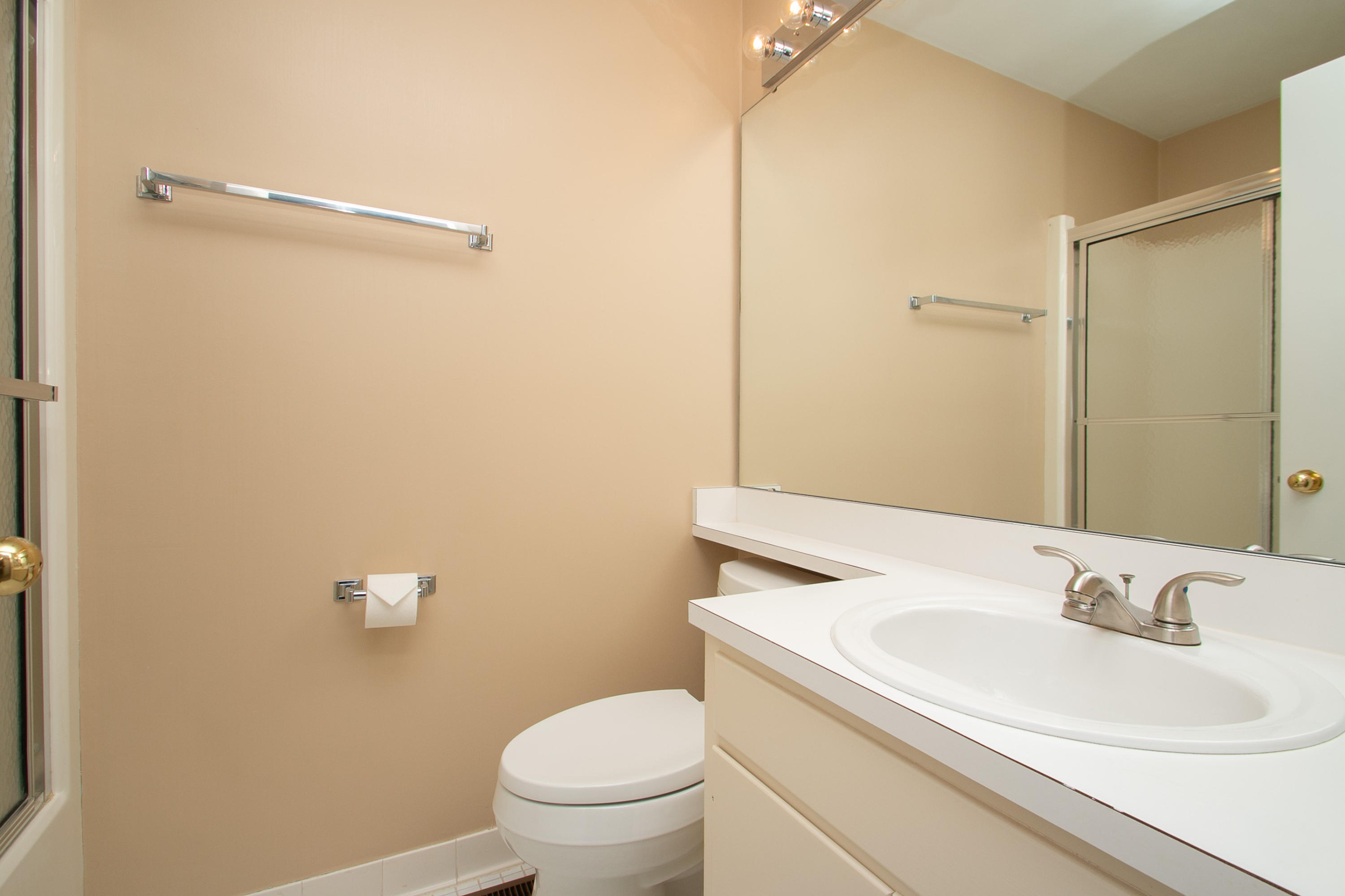 850 Gangplank Road, Unit 314 Moneta, VA 24121 - Photo 24 of 32 img_5447