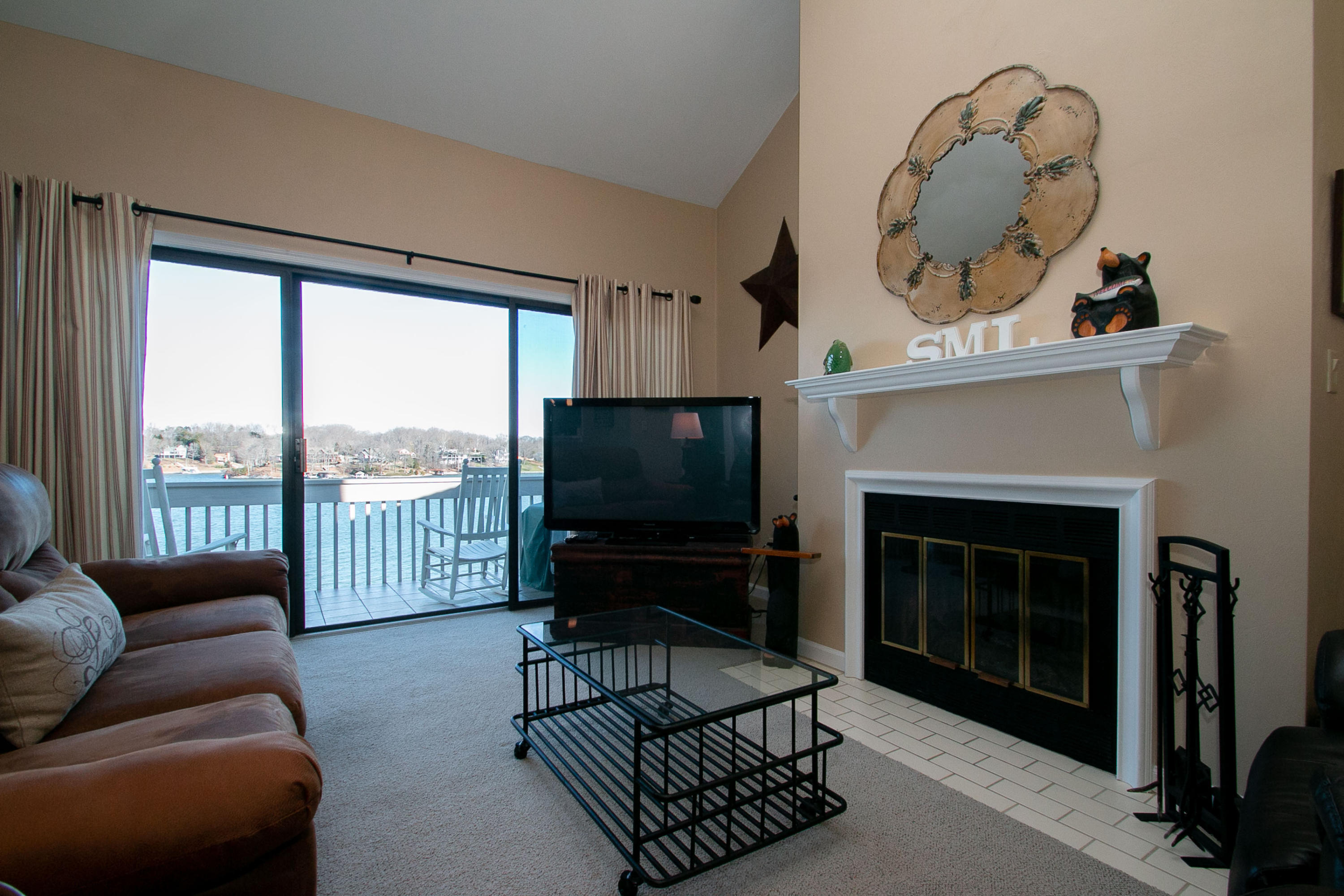 850 Gangplank Road, Unit 314 Moneta, VA 24121 - Photo 7 of 32 img_5408
