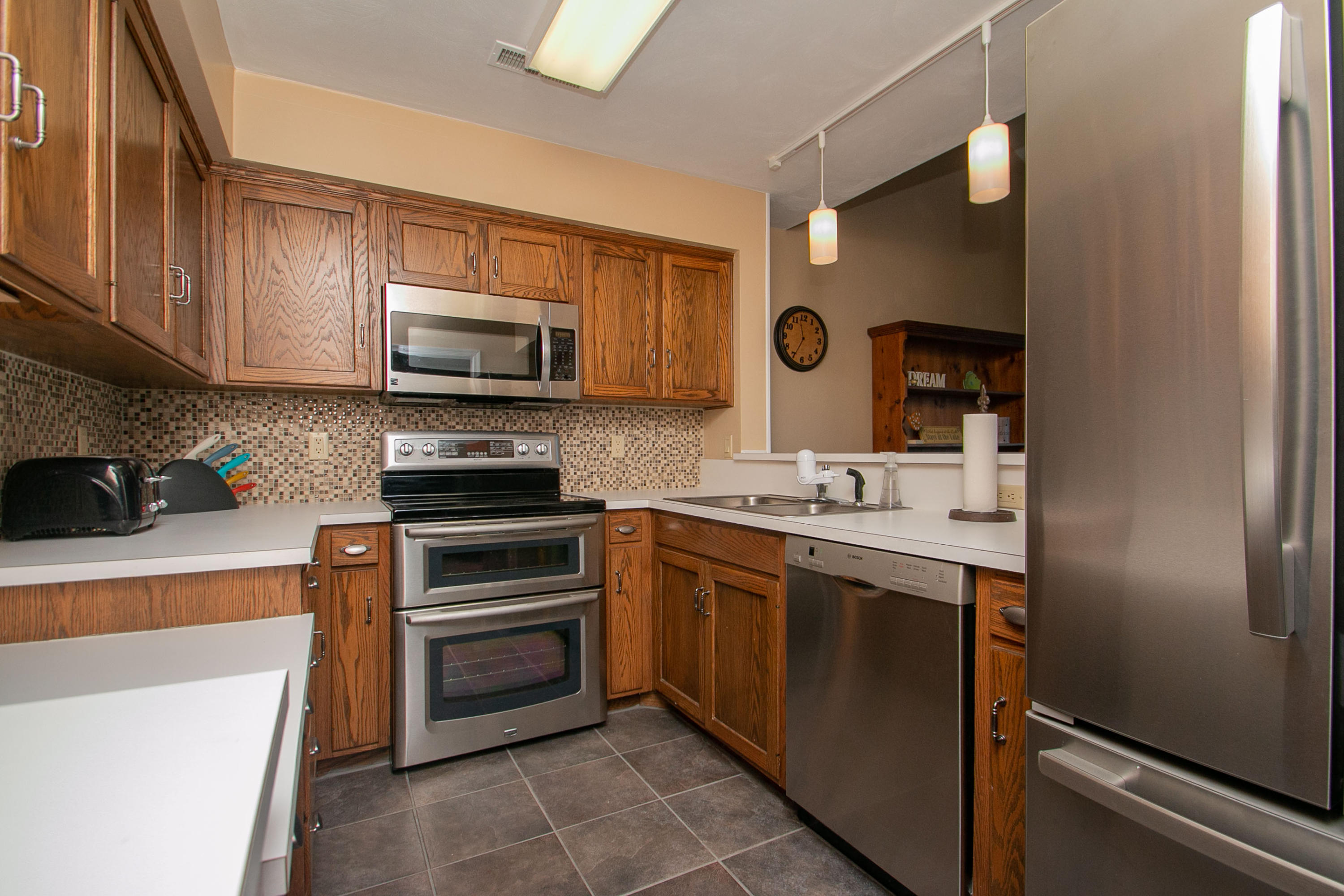 850 Gangplank Road, Unit 314 Moneta, VA 24121 - Photo 9 of 32 img_5422