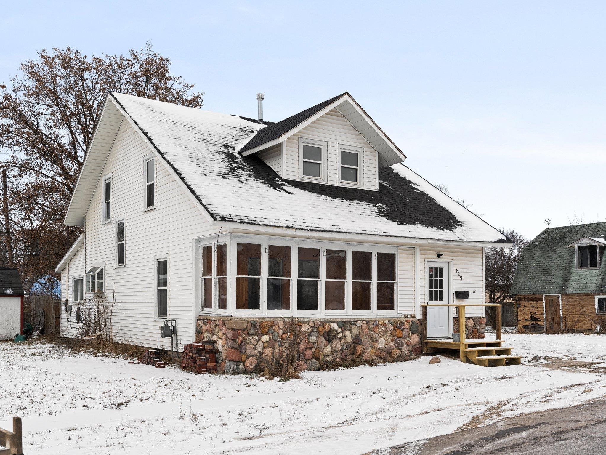 429 South Mill Street Reed City, MI 49677 - Photo 39 of 53 1930036-f9f39e2b-5b7e-4a0c-b9bc-4490b422569b.JPG