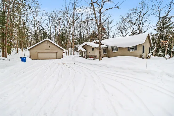 $435,000 | 9629 North Kings Point, Irons, MI 49644