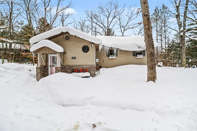 $435,000 | 9629 North Kings Point, Irons, MI 49644