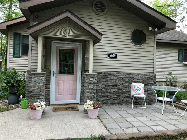 $435,000 | 9629 North Kings Point, Irons, MI 49644