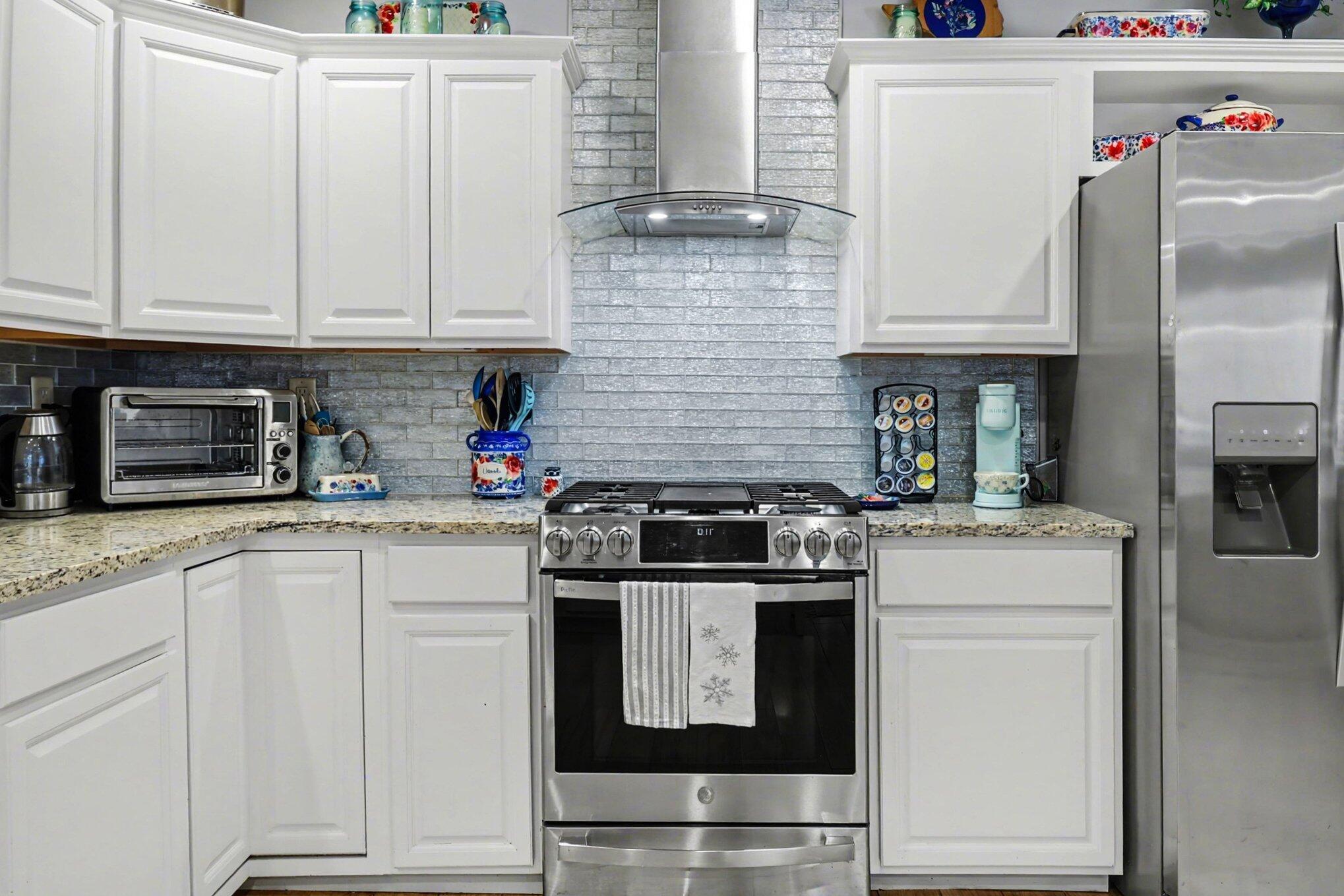 9629 North Kings Point Irons, MI 49644 - Photo 9 of 39 Clean & Bright Kitchen