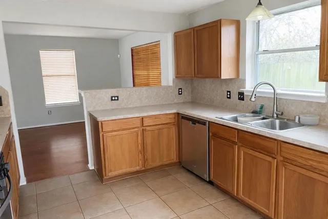 $2,296 | 5935 Sattler Park Drive, Houston, TX 77086