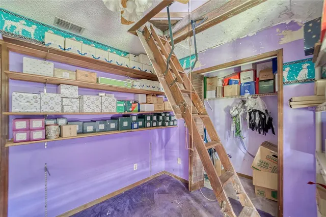 $1,180,000 | 2214 Thonotosassa Road, Plant City, FL 33563