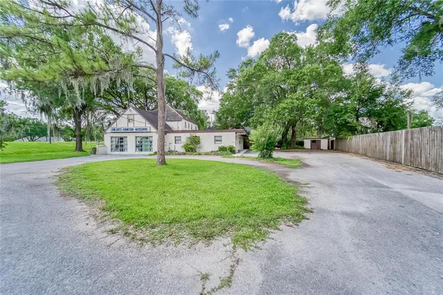 $1,180,000 | 2214 Thonotosassa Road, Plant City, FL 33563