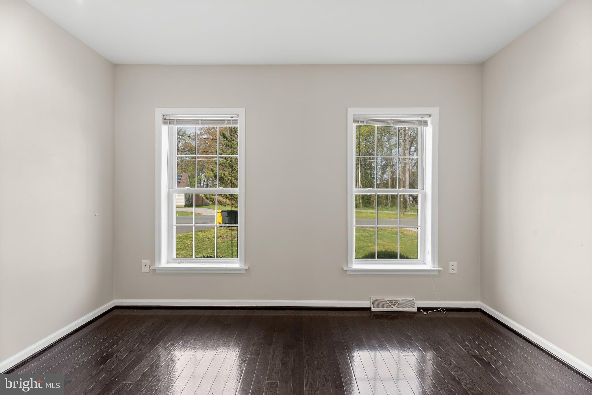 4113 Cadle Creek Road Edgewater, MD 21037 - Photo 12 of 29 Main level office or study