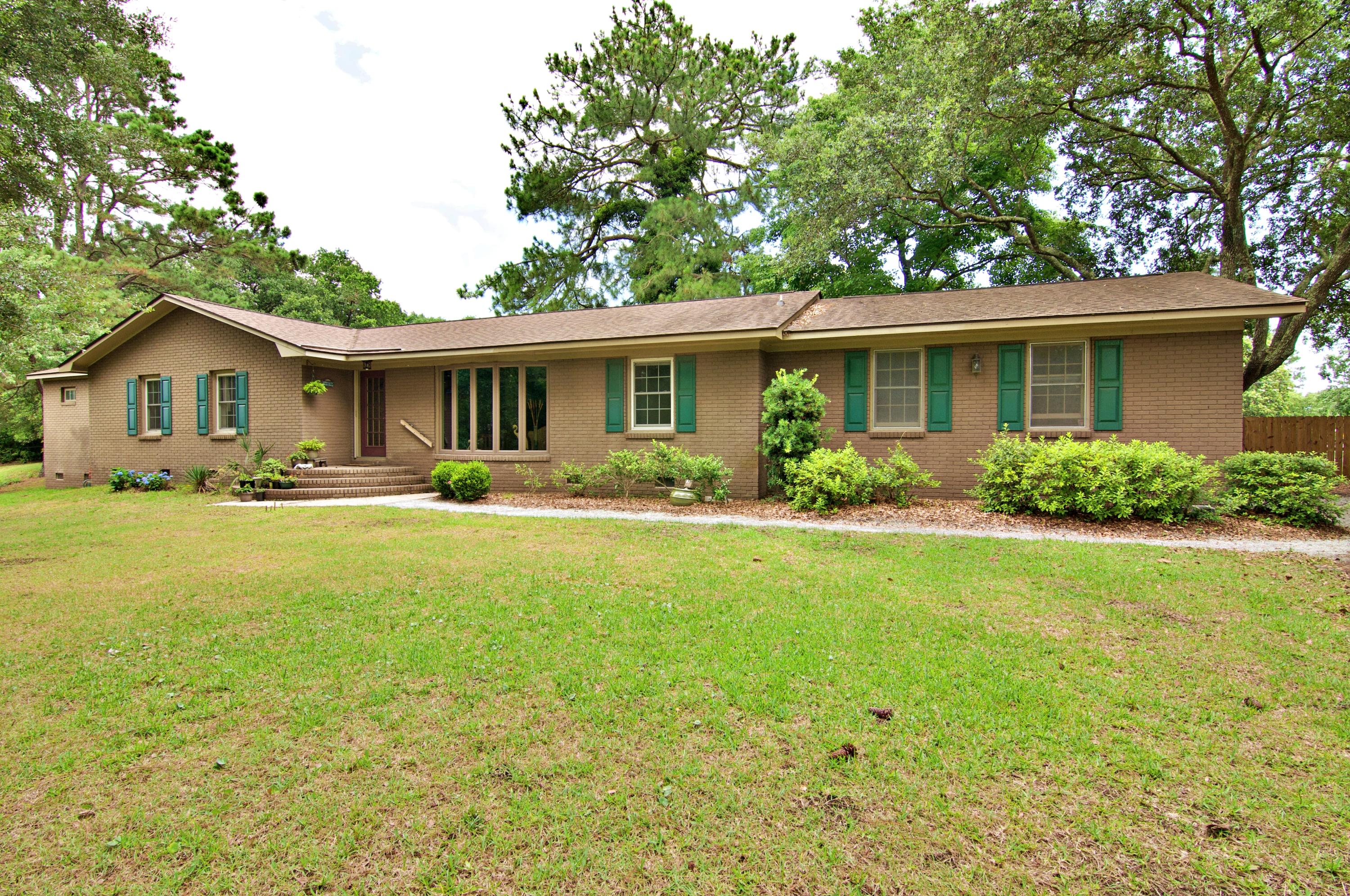 1104 Harbor View Road Charleston, SC 29412 - Photo 1 of 31 3