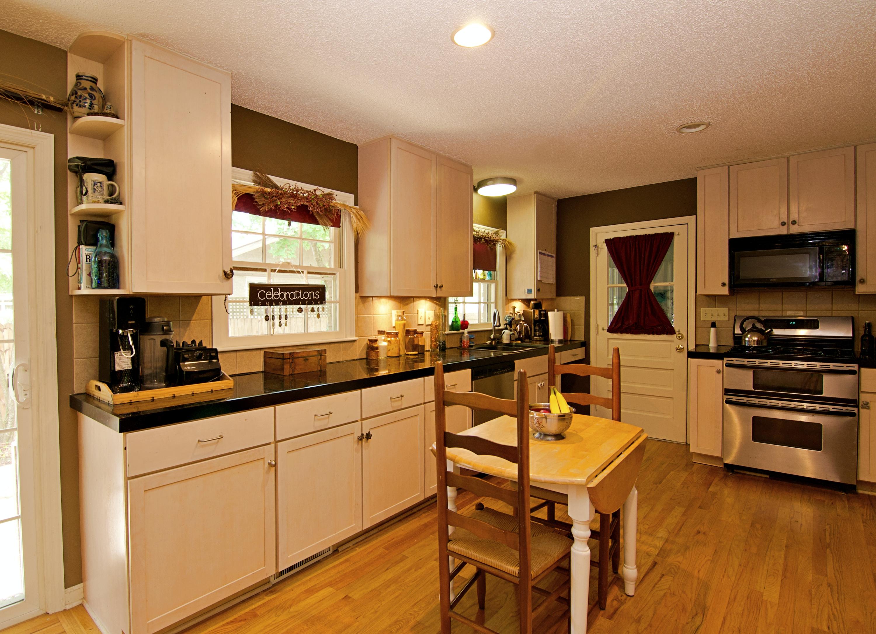 1104 Harbor View Road Charleston, SC 29412 - Photo 11 of 31 22