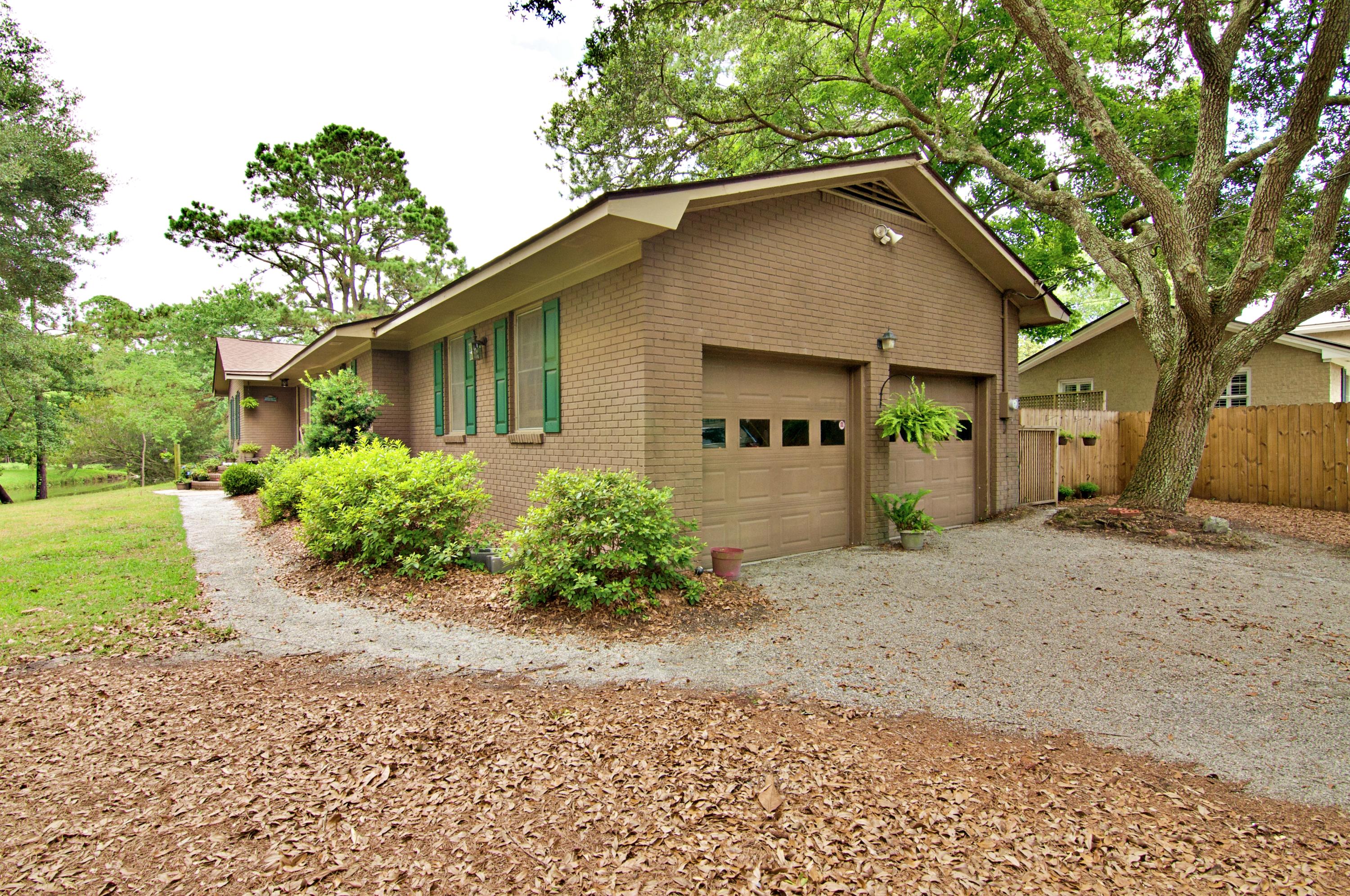 1104 Harbor View Road Charleston, SC 29412 - Photo 3 of 31 2