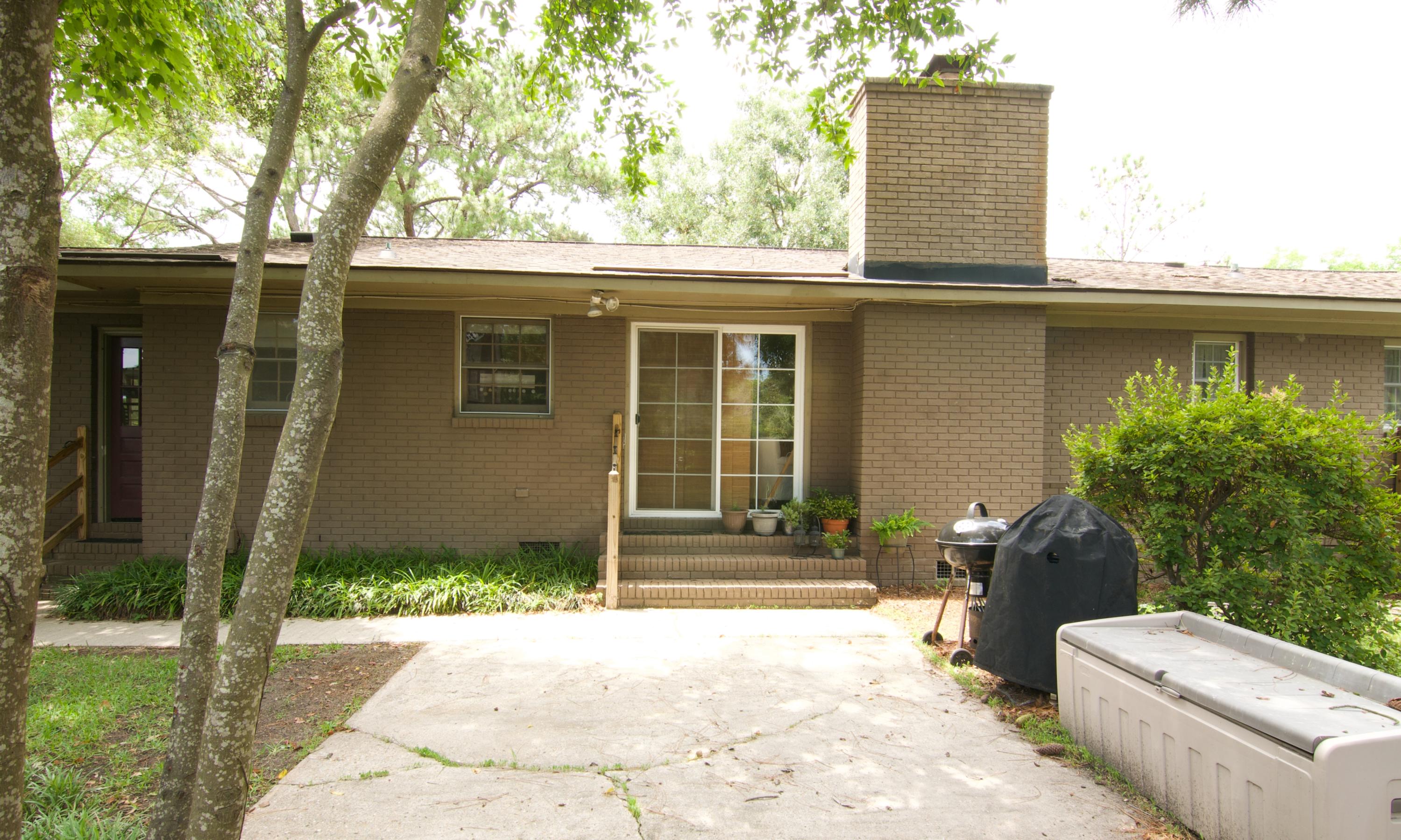 1104 Harbor View Road Charleston, SC 29412 - Photo 27 of 31 52