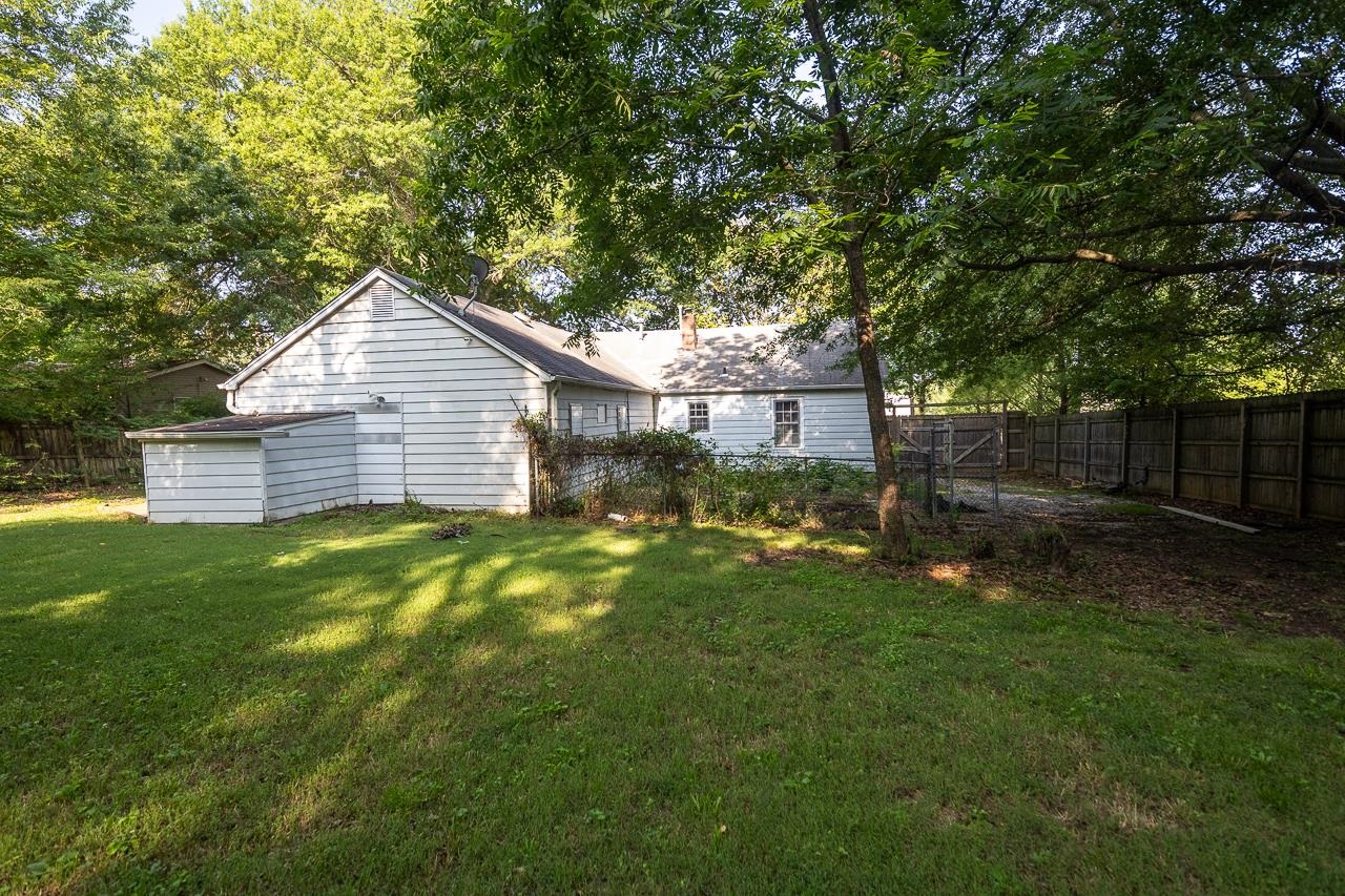 1264 Dovecrest Road Memphis, TN 38134 - Photo 24 of 30 a view of a backyard of the house