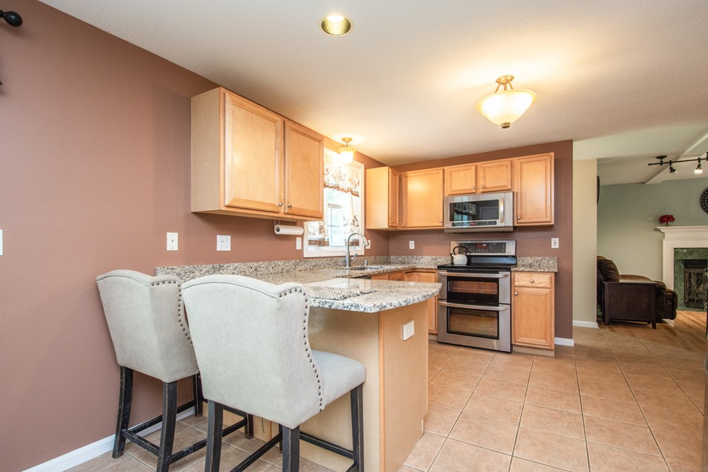 20 Lancaster Road Clinton, MA 01510 - Photo 8 of 30 Gallery Image 8