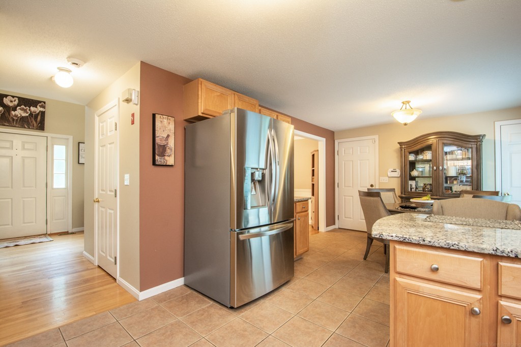 20 Lancaster Road Clinton, MA 01510 - Photo 10 of 30 Gallery Image 10