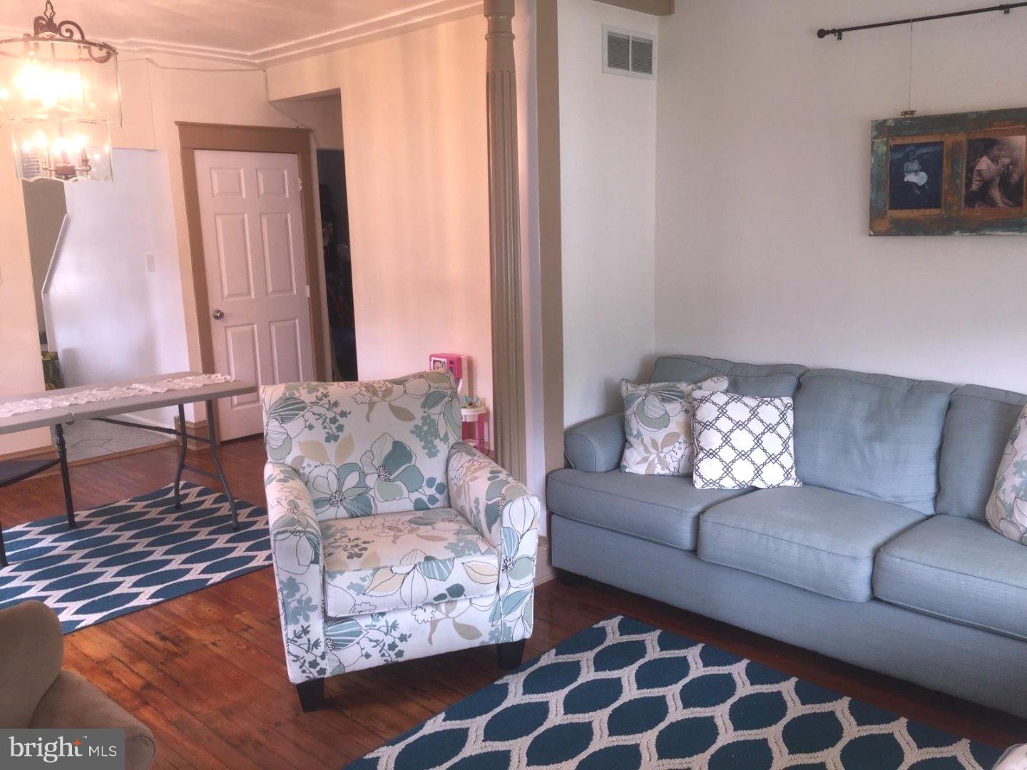 131 Mill Road Norristown, PA 19401 - Photo 8 of 25 Living Room