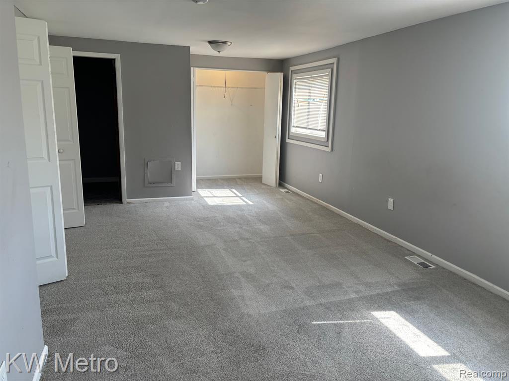 8619 Burt Road Detroit, MI 48228 - Photo 9 of 12