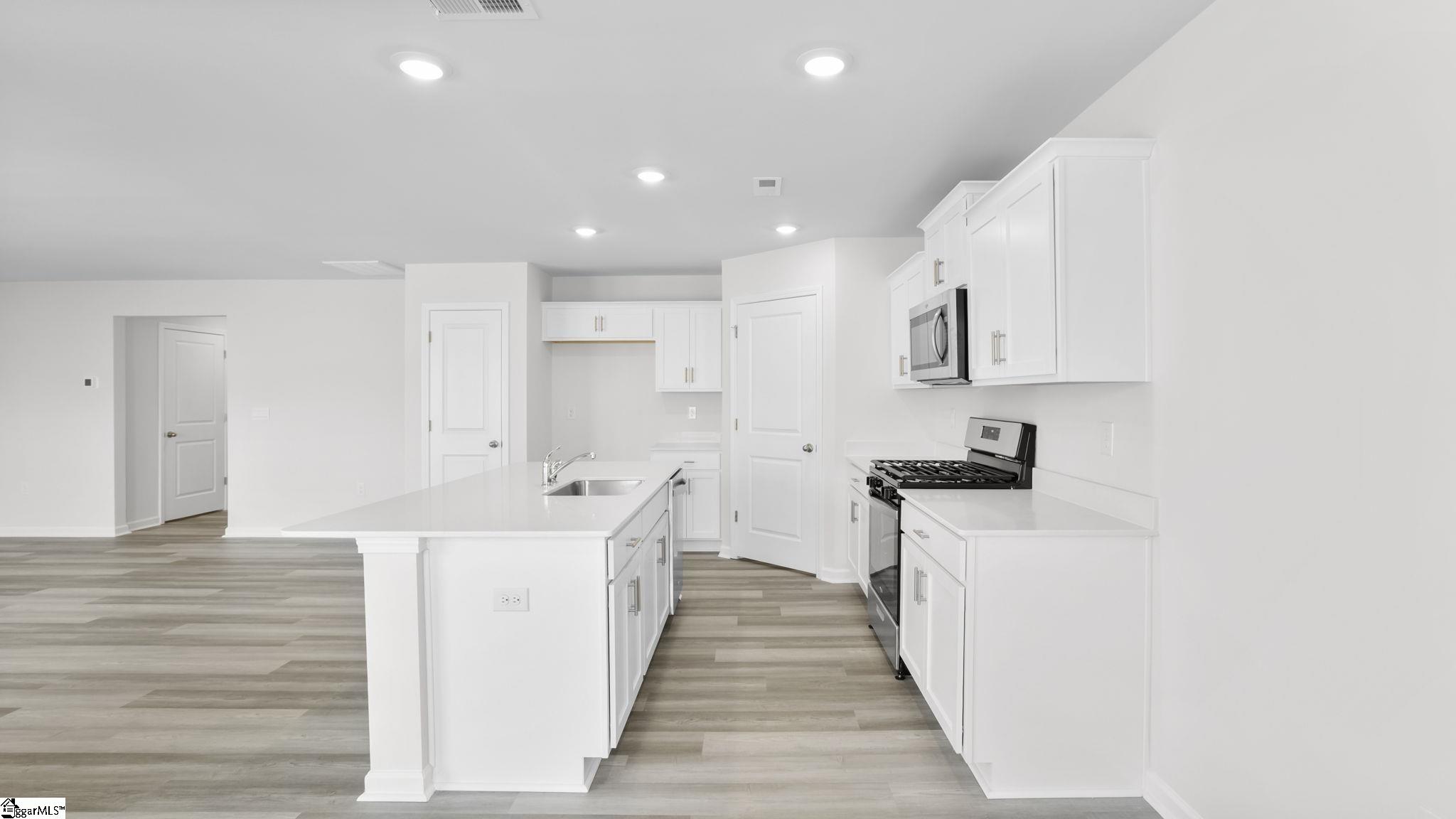 123 Bobbin Road Greenville, SC 29611 - Photo 6 of 36