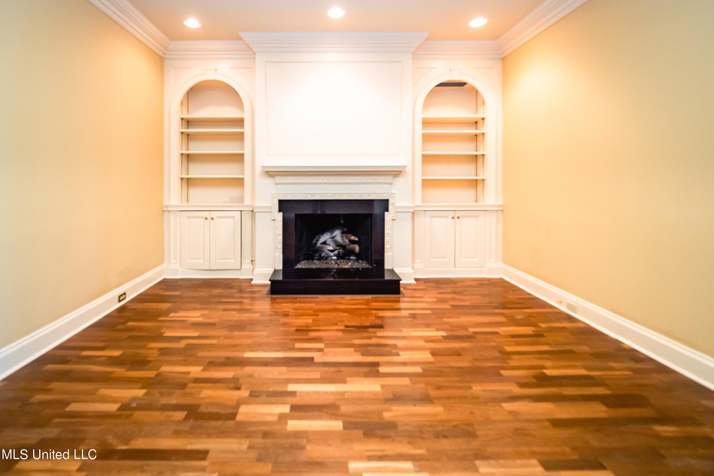 1200 Meadowbrook Road, Unit 36 Jackson, MS 39206 - Photo 8 of 51 PB100004