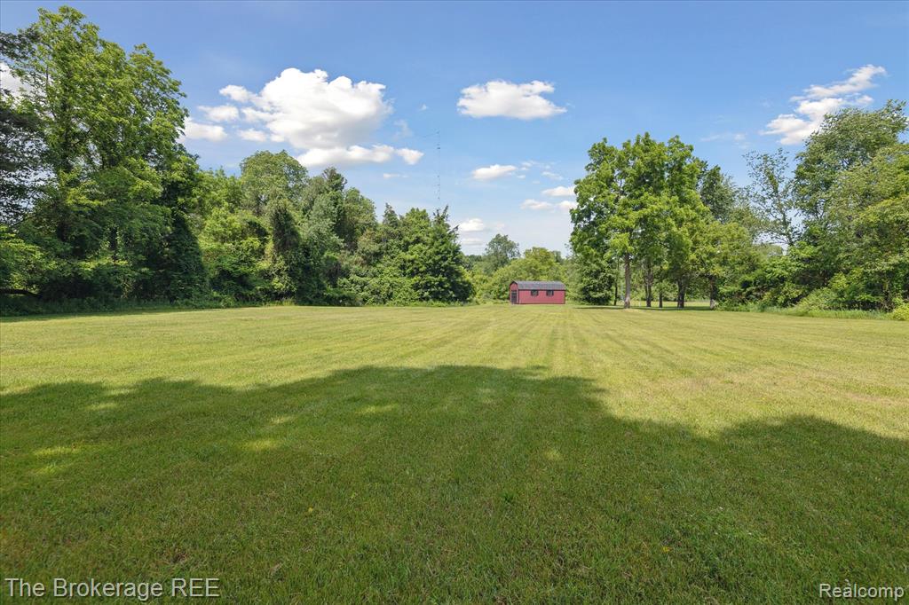 8809 Sashabaw Road Clarkston, MI 48348 - Photo 40 of 44