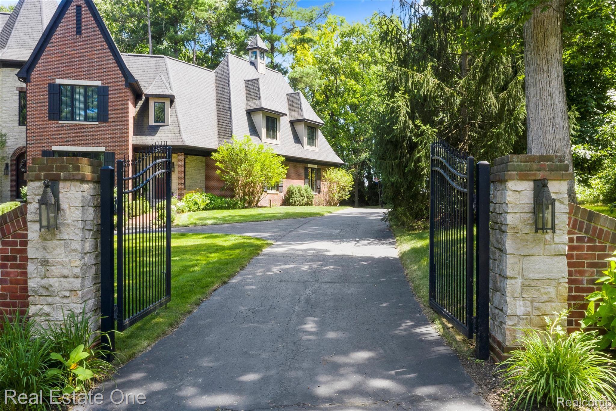 7807 Fieldstone Ridge Clarkston, MI 48348 - Photo 59 of 59 Are you ready to make this your new HOME? Schedule your private tour today.