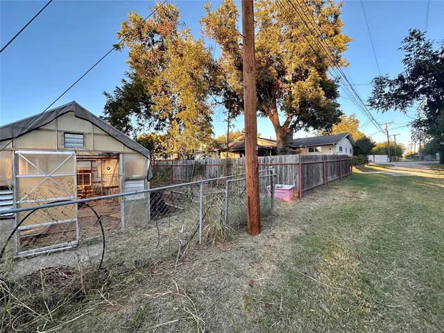 $217,000 | 107 North Arkansas Street, Seymour, TX 76380