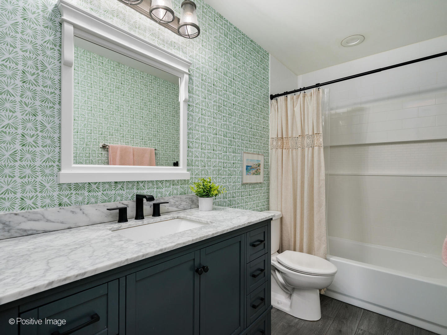 811 South Lytle Street, Unit 303 Chicago, IL 60607 - Photo 13 of 17 a bathroom with a double vanity sink toilet and shower