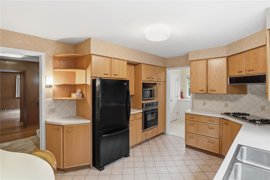 125 Summit Drive Rochester, NY 14620 - Photo 16 of 50