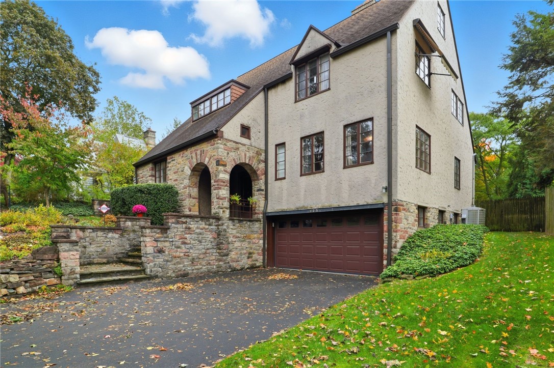 125 Summit Drive Rochester, NY 14620 - Photo 3 of 50