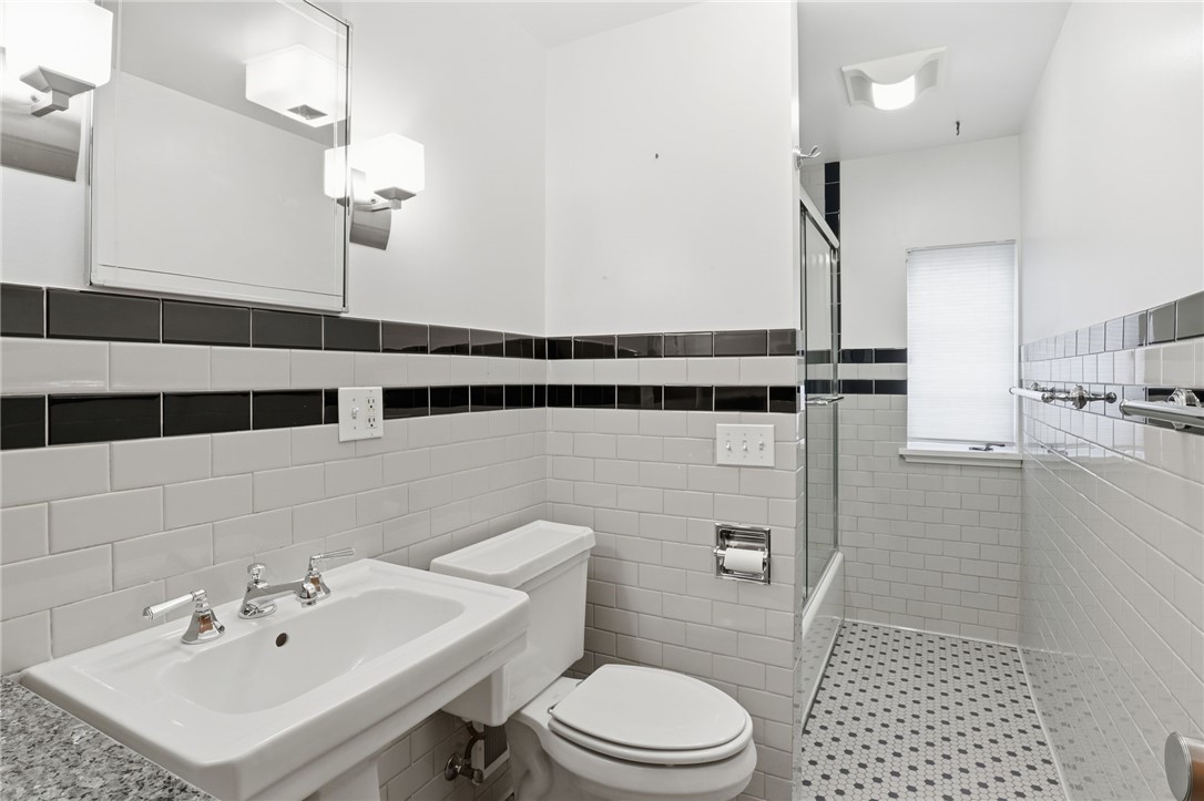 125 Summit Drive Rochester, NY 14620 - Photo 33 of 50