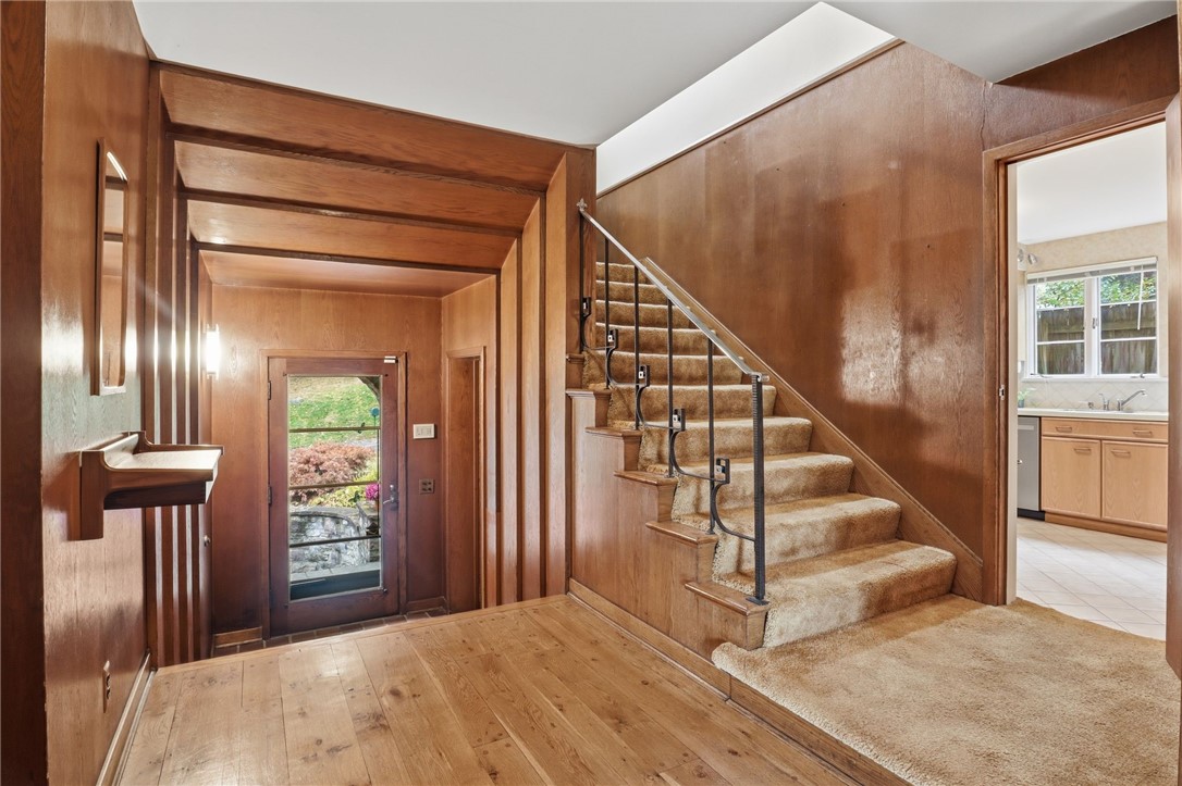 125 Summit Drive Rochester, NY 14620 - Photo 5 of 50