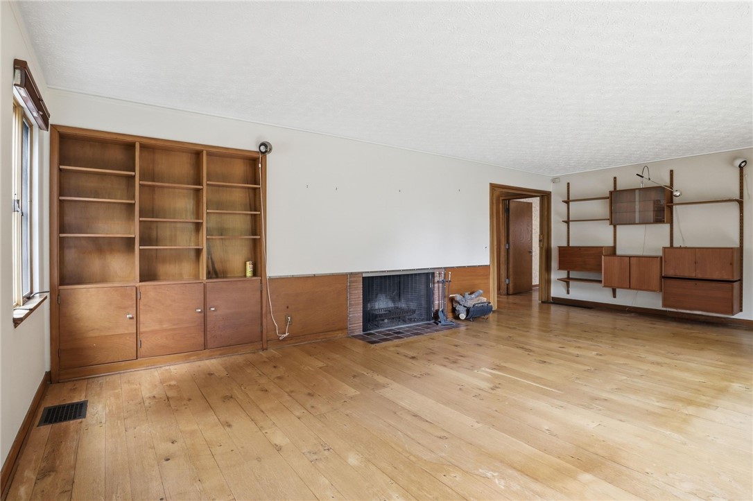 125 Summit Drive Rochester, NY 14620 - Photo 9 of 50