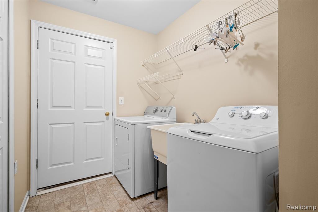 4130 Hampton Ridge Boulevard, Unit 63 Howell, MI 48843 - Photo 27 of 32