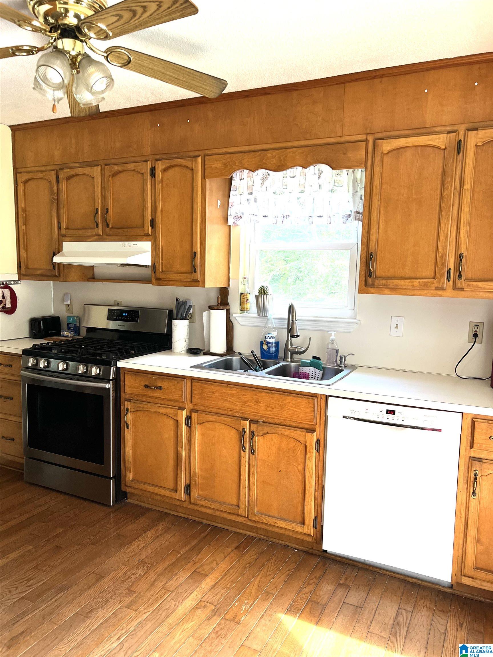 1410 Edgefield Lane Bessemer, AL 35023 - Photo 6 of 23