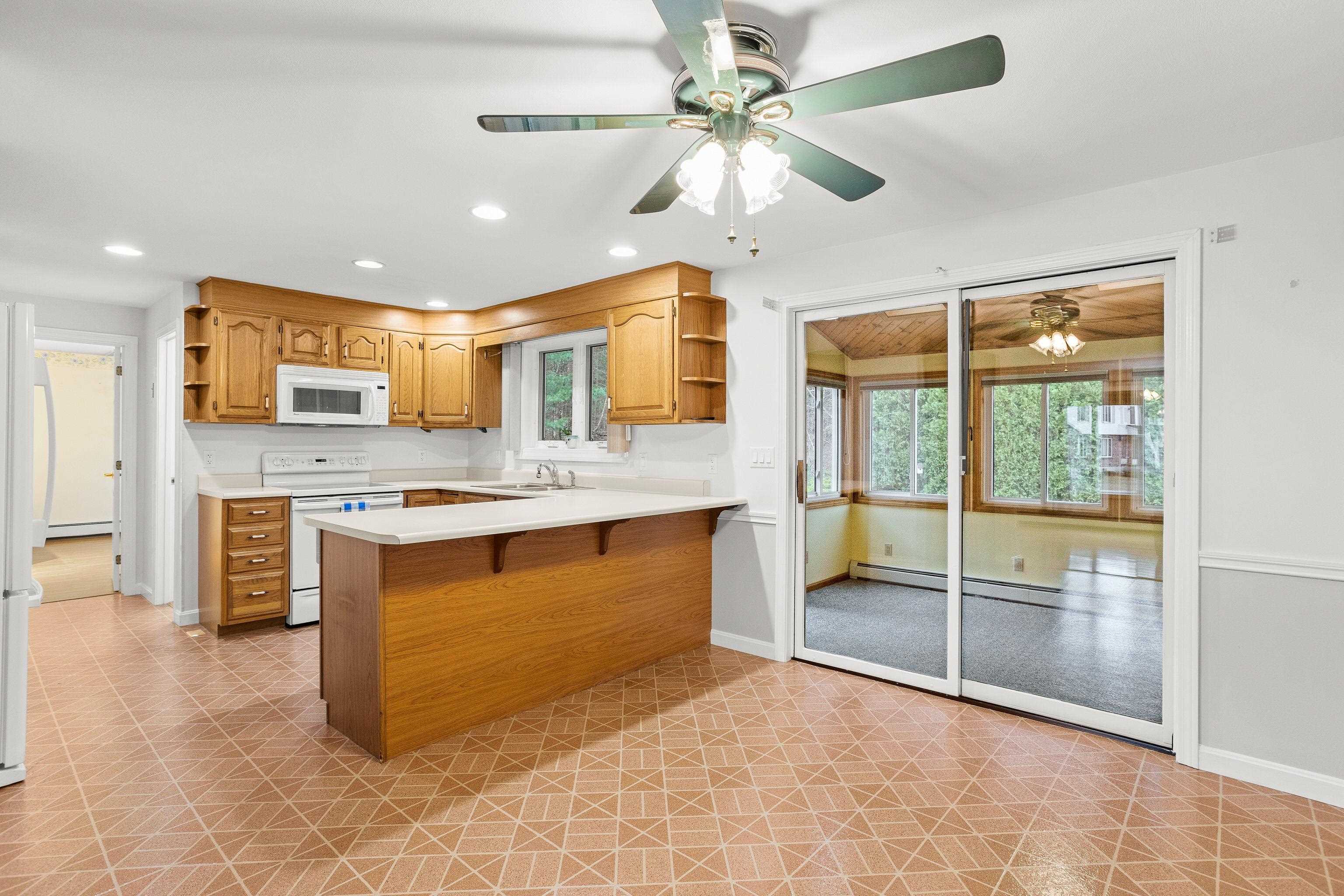 9 Crane Crossing Road, Unit 61 Plaistow, NH 03865 - Photo 13 of 35