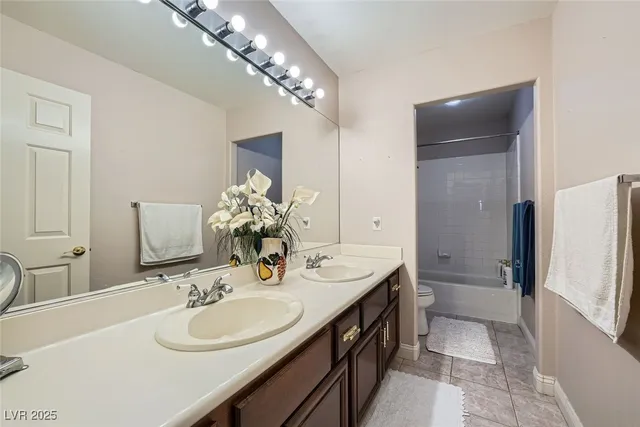 $4,100 | 8748 Castle Hill Avenue, Las Vegas, NV 89129