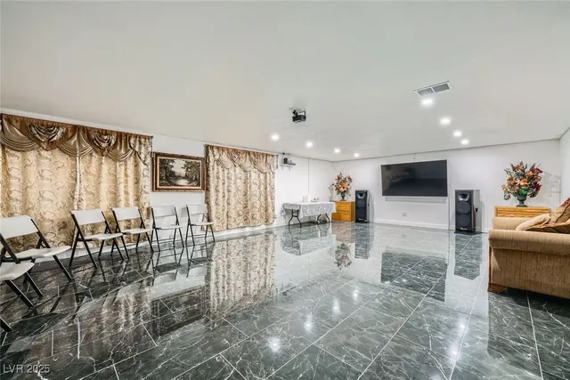 $4,100 | 8748 Castle Hill Avenue, Las Vegas, NV 89129