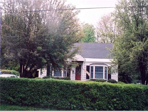 4 Howe Street Rochester, NH 03867 - Photo 1 of 5