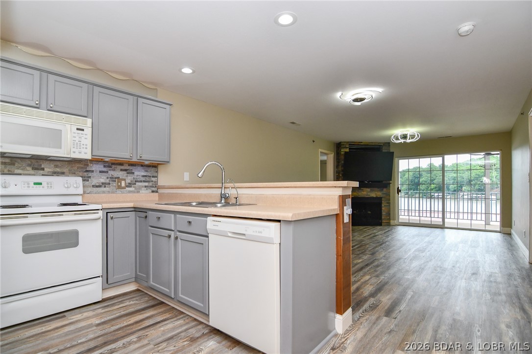 194 Sac Road, Unit D101 Sunrise Beach, MO 65079 - Photo 5 of 47