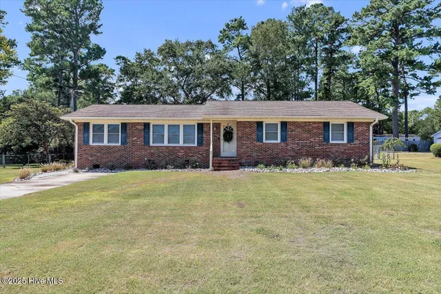 $379,900 | 314 Brookfield Drive, Wilmington, NC 28405