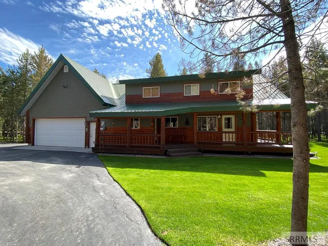 $1,395,000 | 4070 Southgate, Island Park, ID 83429