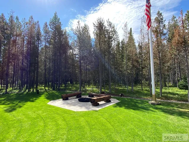 $1,395,000 | 4070 Southgate, Island Park, ID 83429